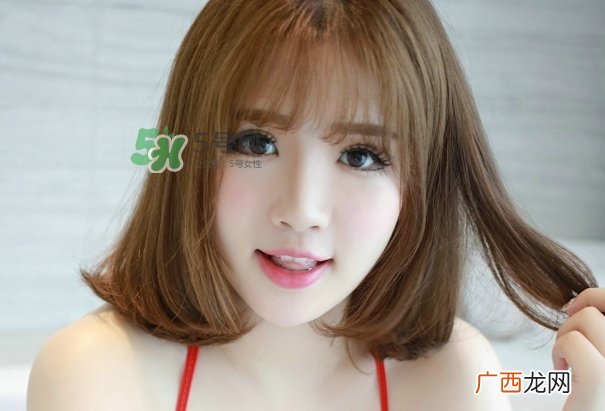 夏天膝盖疼是怎么回事_夏天膝盖疼怎么办