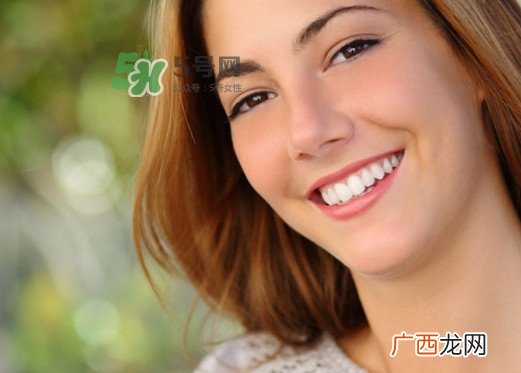 口腔溃疡不能吃什么？口腔溃疡缺什么维生素