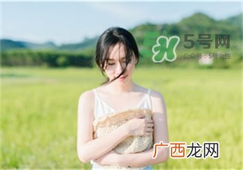 热感冒和中暑的区别是什么？热感冒和中暑的区别