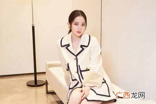 什么颜色适合夏天（夏天适合穿什么颜色衣服好
