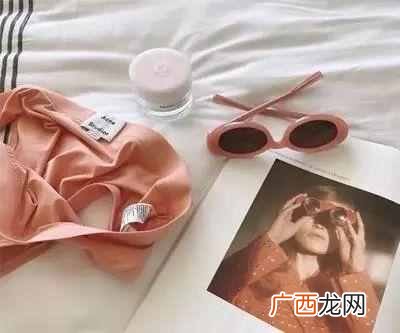 什么颜色适合夏天（夏天适合穿什么颜色衣服好