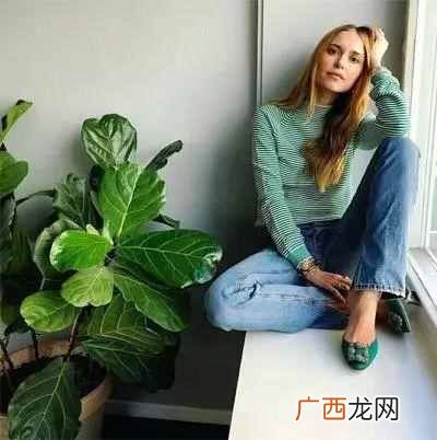 什么颜色适合夏天（夏天适合穿什么颜色衣服好