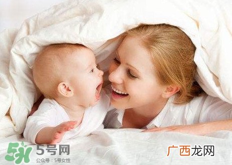 胆道闭锁是先天性的吗？先天胆道闭锁有什么症状