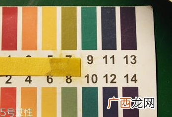 雅诗兰黛晶透沁白精华怎么样？一起来看看评测