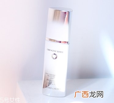 雅诗兰黛晶透沁白精华怎么样？一起来看看评测