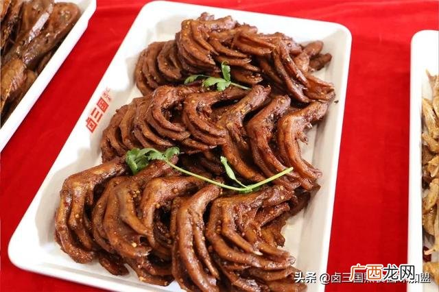 我是卤三国的加盟商 卤三国加盟费多少钱