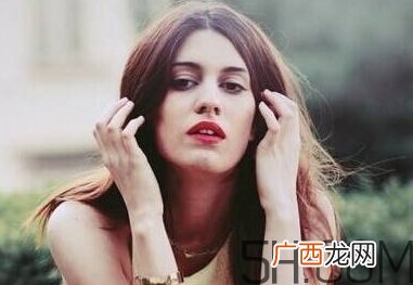 子宫畸形是怎么引起的？子宫畸形能生孩子吗？