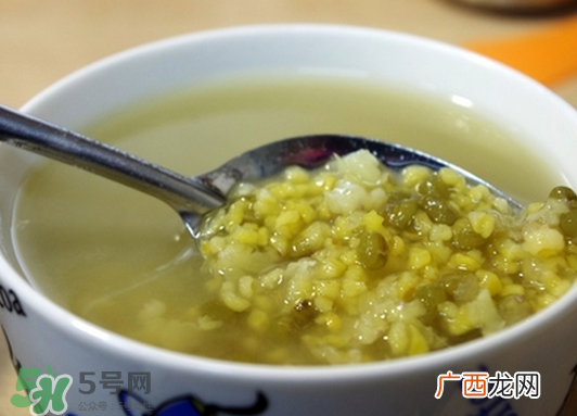 干咳嗽吃什么好的快？小孩外寒咳嗽的症状表现