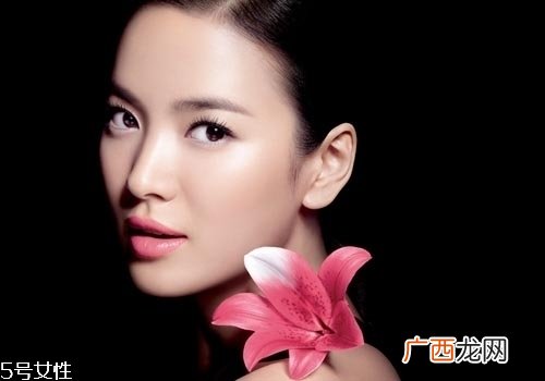 雪花秀凝脂玉和雨润睡眠面膜哪个好？改善皮肤暗黄