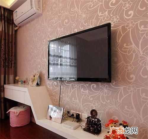 自己在家怎么贴墙纸 家里贴什么墙纸比较好