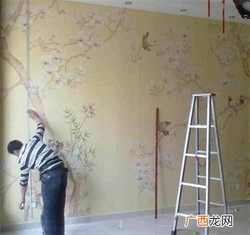 自己在家怎么贴墙纸 家里贴什么墙纸比较好