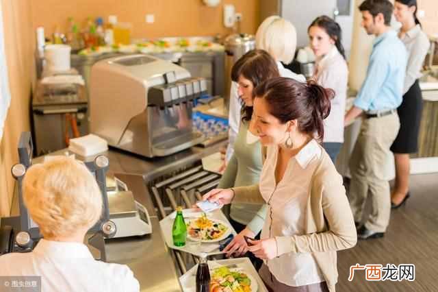 公司开饭堂要什么证（公司的食堂需要办理哪里