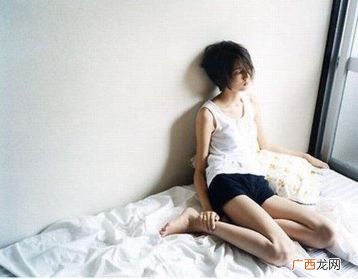 能够拒绝暧昧的女生，不懂得远离暧昧的女人