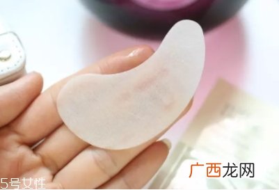 雅诗兰黛眼膜怎么样?眼部肌肤的小能手