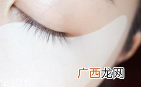 雅诗兰黛眼膜要洗吗？