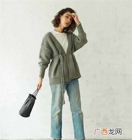 女生针织开衫怎么搭配 针织开衫配什么裤子