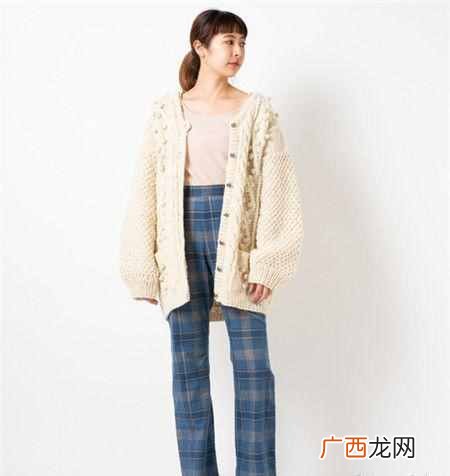 女生针织开衫怎么搭配 针织开衫配什么裤子