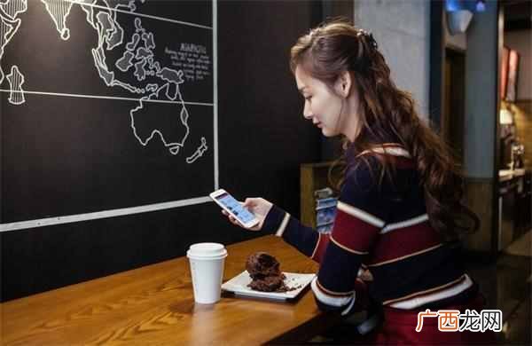 冬天奶茶店卖什么东西（奶茶店如何应对冬天淡