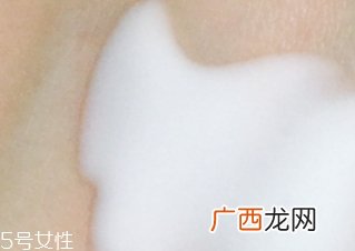 雅诗兰黛乳液怎么样?滋润保湿的秘密