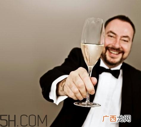 喝酒肝疼怎么回事？喝酒会得肝癌吗？