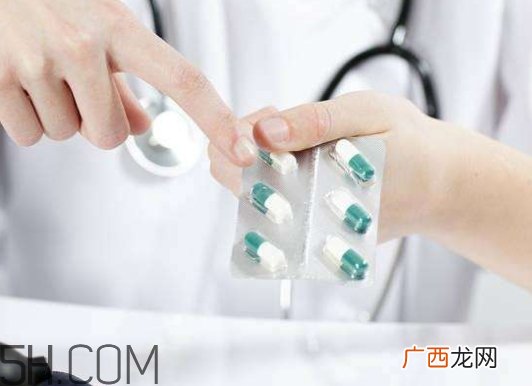 早餐前吃药好还是早餐后吃药好?