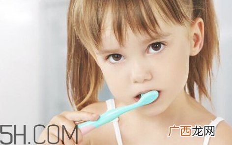 早饭前刷牙好还是早饭后刷牙好_先刷牙还是先吃早饭