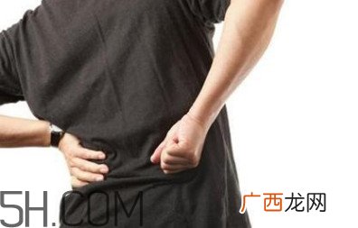 腰间盘突出可以做仰卧起坐吗？腰间盘突出可以喝酒吗