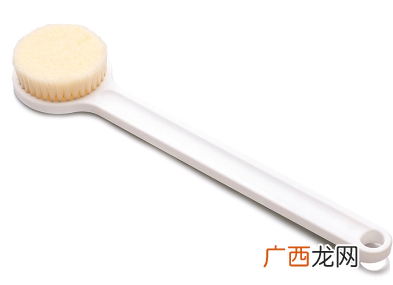 洗澡用香皂好还是沐浴露好？干皮用沐浴露