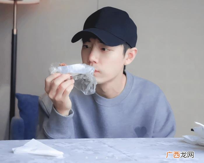 领带舞肖战，肖战打领带简直绝了