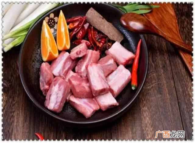 买排骨是肉多好还是肉少好 买排骨怎么挑选