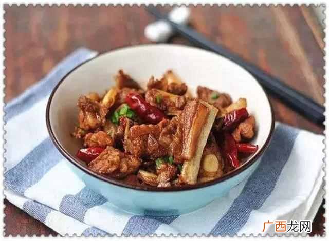 买排骨是肉多好还是肉少好 买排骨怎么挑选