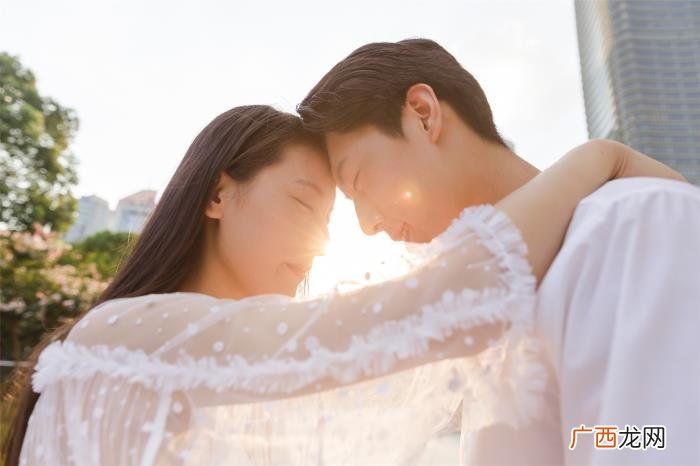 能增加男女感情的聊天方式,增进感情的聊天小方法