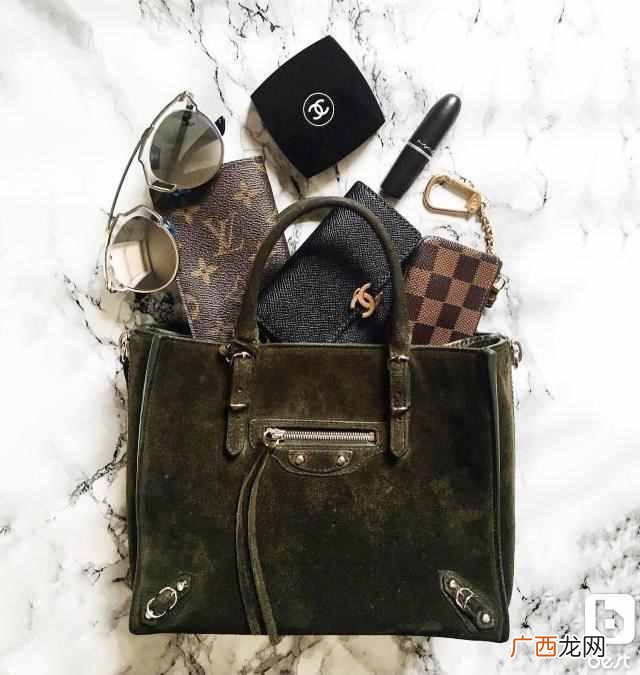 巴黎世家是什么牌子(巴黎世家哪些包包受欢迎