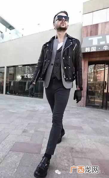 女款夹克里面穿什么（夹克里面内搭什么衣服好
