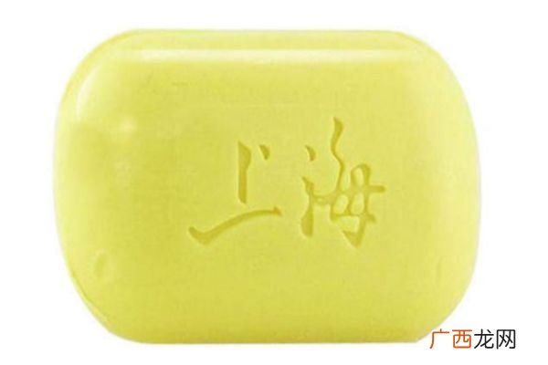 头部脂溢性皮炎用什么洗发水洗发水很重要