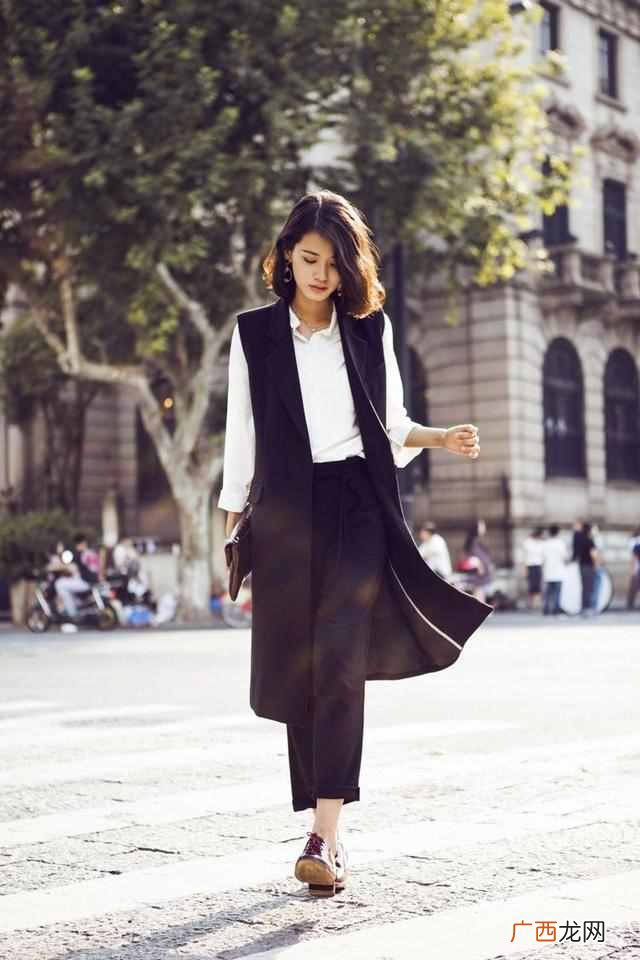 西装马甲配什么衣服好看（女生西装马甲怎么搭