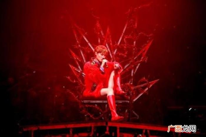 李宇春跨年压轴登场，李宇春包圆跨年压轴