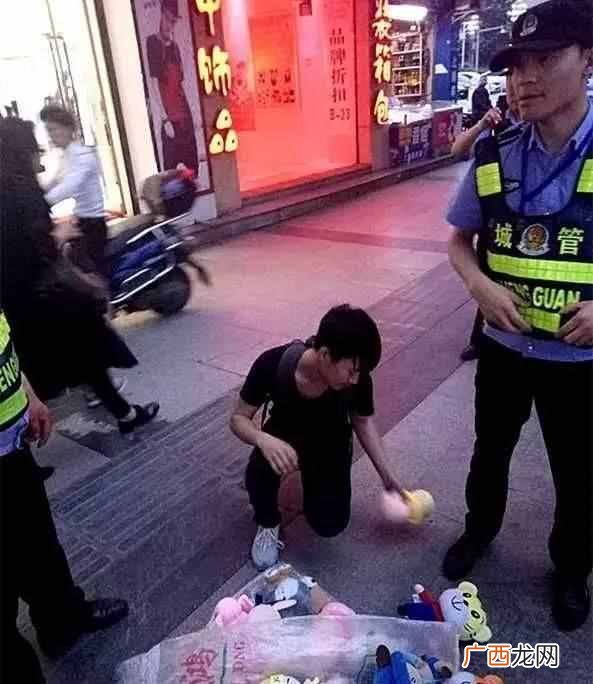 在什么地方摆地摊能赚钱（摆地摊选什么位置好