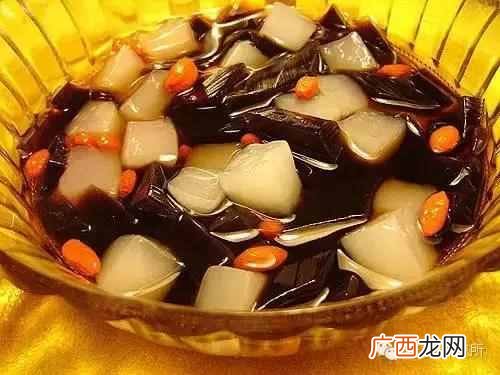 一点点中的仙草是什么(奶茶中常见的配料是什