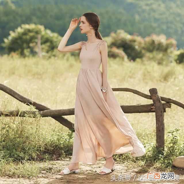 四十多岁穿什么样的裙子好看（40-50岁适合穿哪些