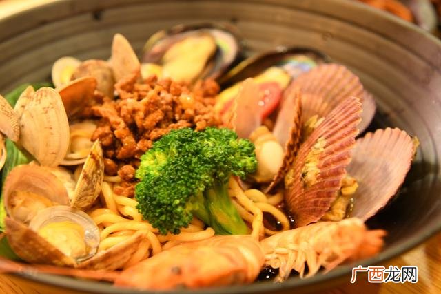 开一家小店需要多少钱,开一个小吃店大概需要多少钱