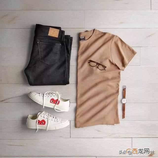 男士休闲裤配什么短袖（休闲裤搭配什么颜色上
