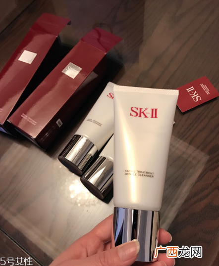 sk2洗面奶和cpb洗面奶哪个好用？无限回购的洗面奶