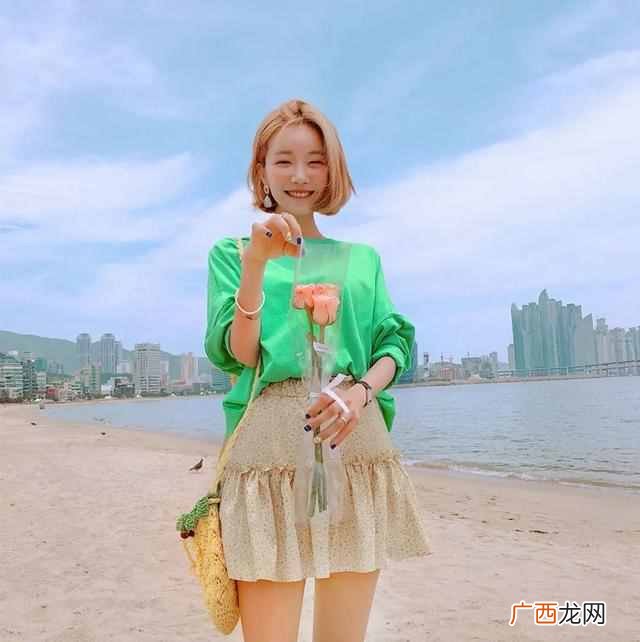 短发女生穿衣搭配技巧 女生短发配什么衣服