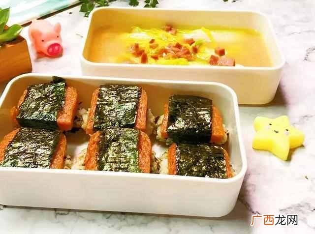 吃饭团搭配什么汤好吃 饭团配什么菜好吃吗