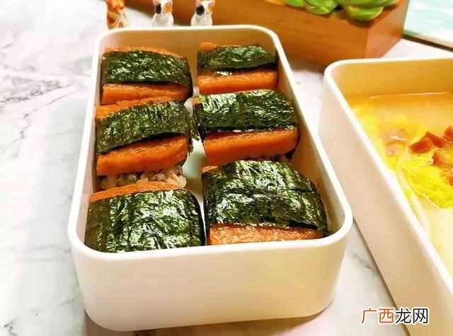 吃饭团搭配什么汤好吃 饭团配什么菜好吃吗