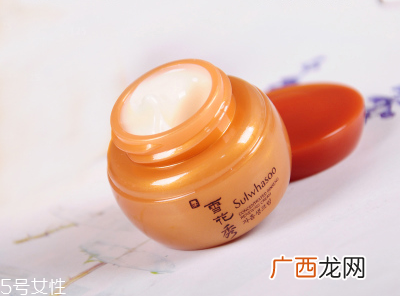 雪花秀弹力面霜和人参面霜哪个好？滋润保湿一整天
