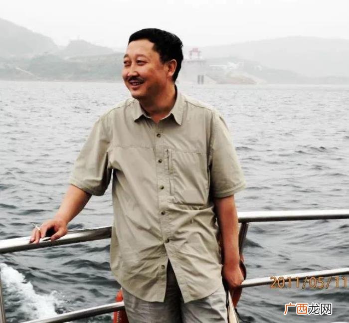 现代诗歌著名作家,中国现代诗歌崩溃