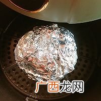 贝贝南瓜蒸蛋