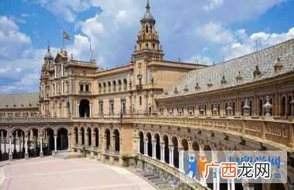 英国伦敦艺术大学本科要读几年(英国伦敦艺术